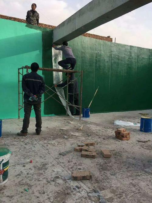 台前针对老旧车间地面普遍存在的起砂、裂缝问题